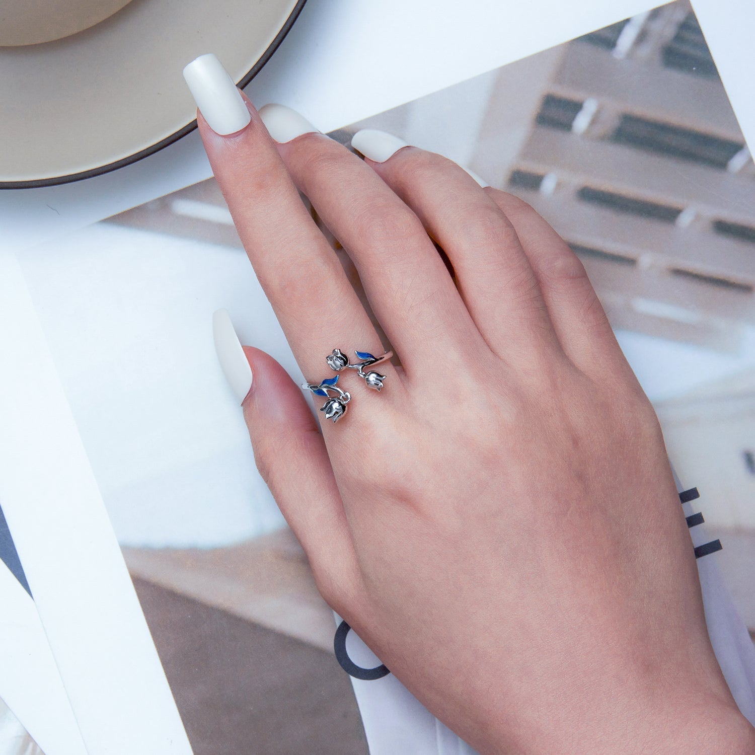 "Sylvory 925 Sterling Silver Floral Carousel Ring"