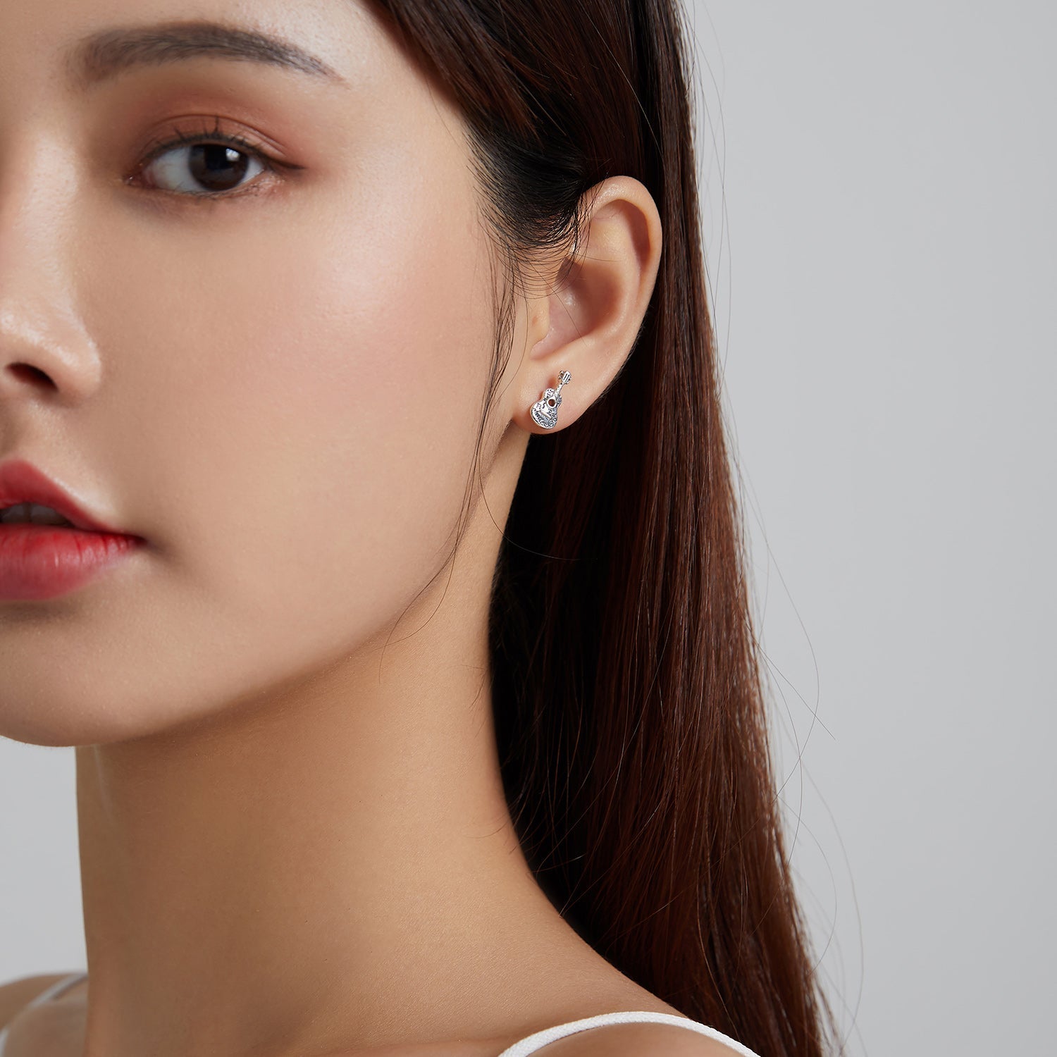 "Sylvory 925 Sterling Silver Guitar Groove Studs"