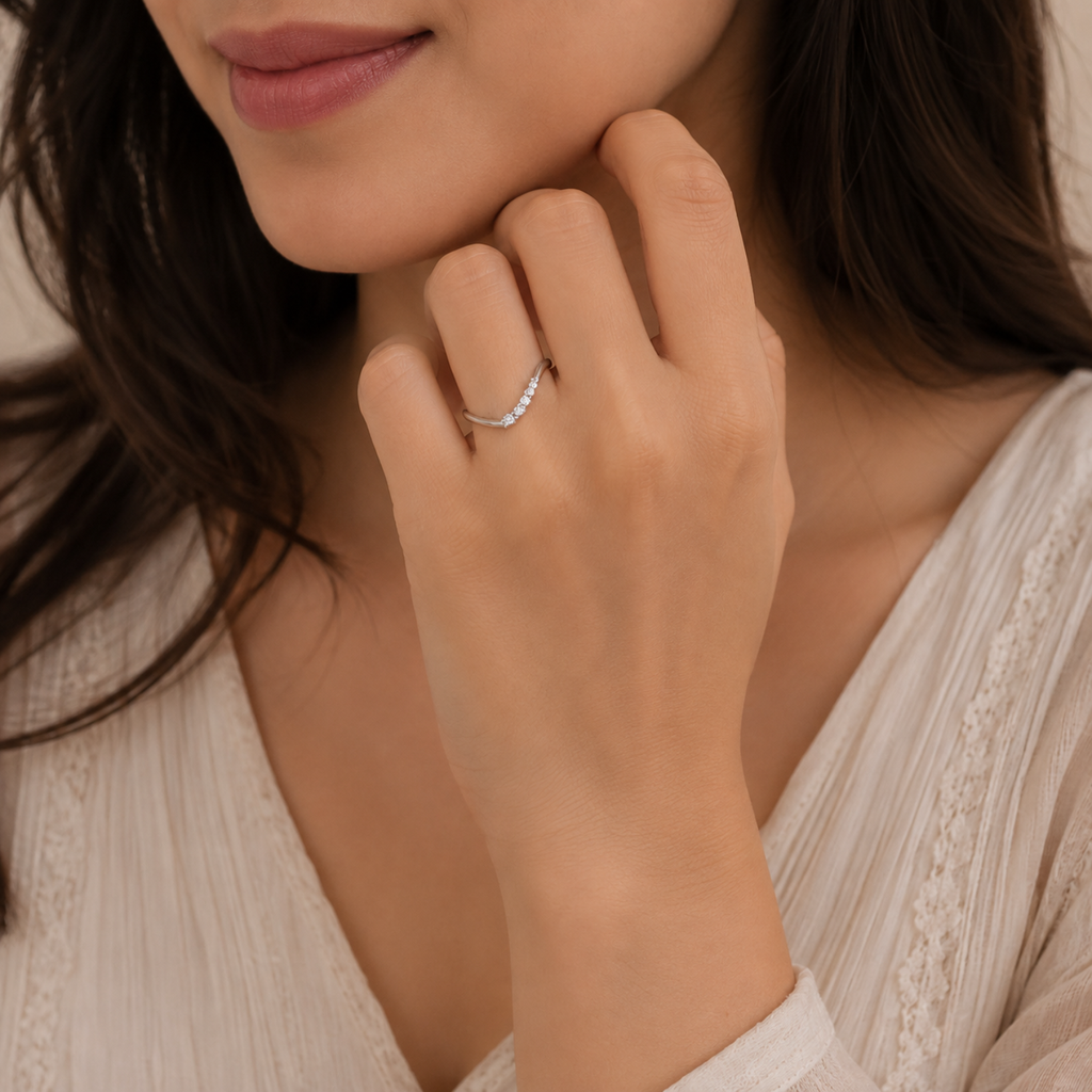 Silver Celeste V-Shaped Vanki Ring