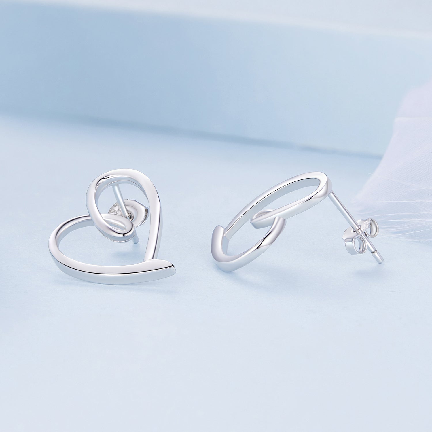 "Sylvory 925 Sterling Silver Heart Halo Studs"