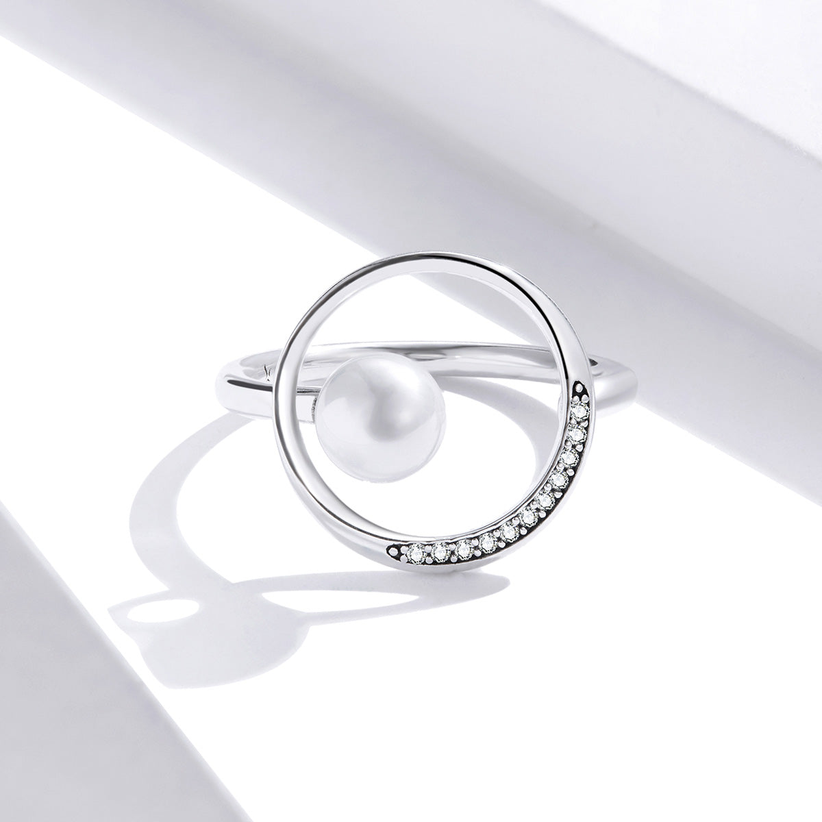 "Sylvory 925 Sterling Silver Lumina Pearl Ring"