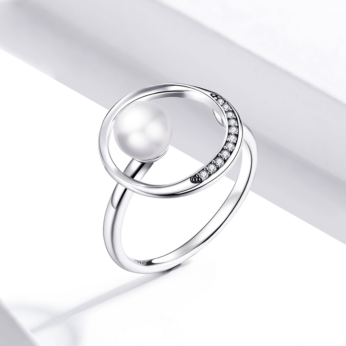 "Sylvory 925 Sterling Silver Lumina Pearl Ring"