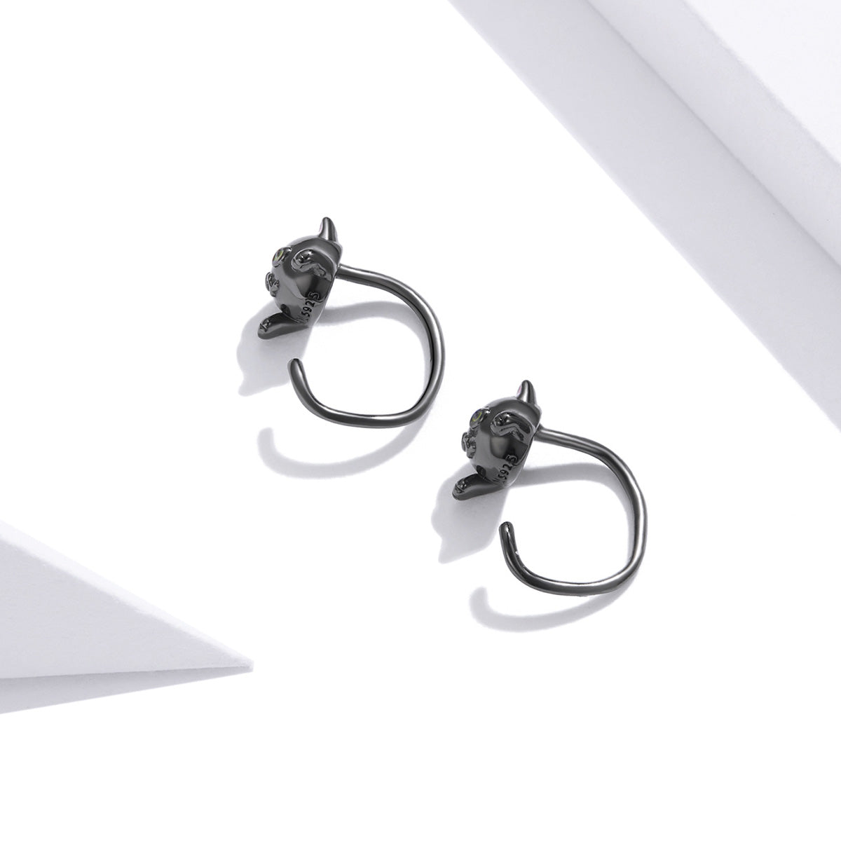 "Sylvory 925 Sterling Silver Purrfection Cat Studs"
