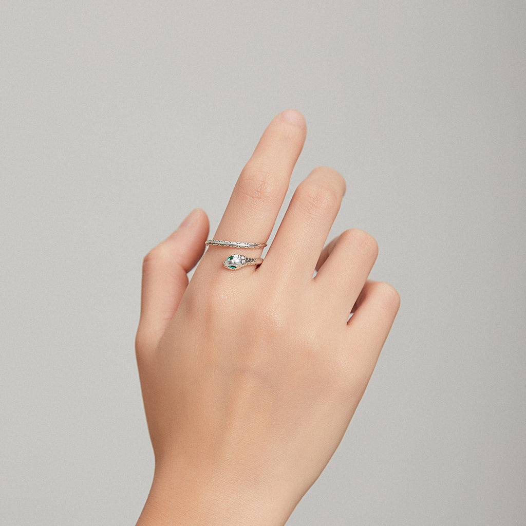 "Sylvory 925 Sterling Silver Slithering Elegance Ring"