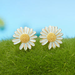 Sylvory 925 Sterling Silver Petite Daisy Studs